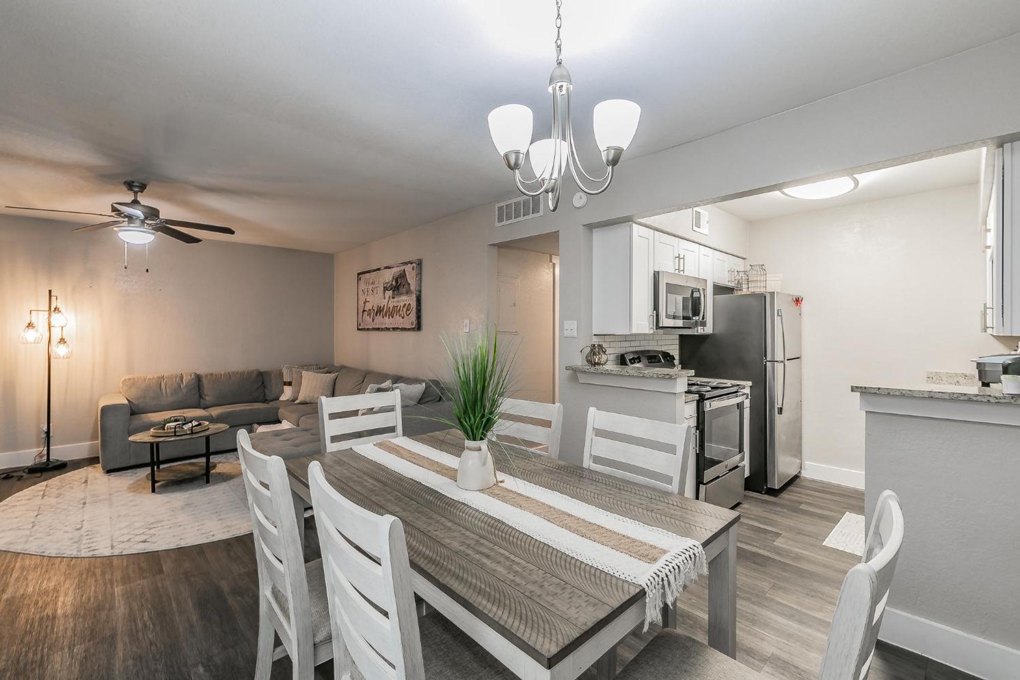 Cozy 2Br Farmhouse Apt - Sleeps 8 - Free Parking! Arlington Exterior photo